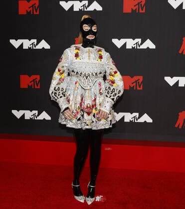 Kim Petras arrives on the red carpet at the 38th annual MTV Video Music Awards at Barclays Center in New York City on Sunday, September 12, 2021.  NYP20210912140 JOHNxANGELILLO