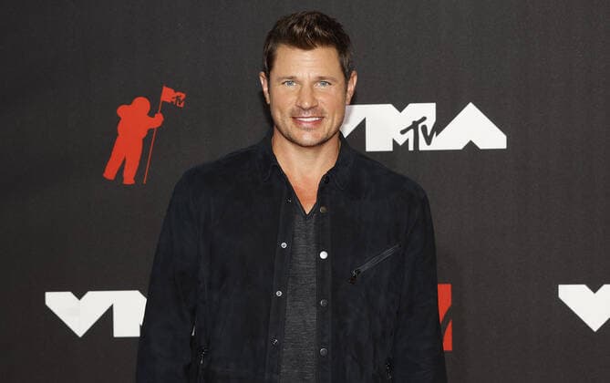 Nick Lachey arrives on the red carpet at the 38th annual MTV Video Music Awards at Barclays Center in New York City on Sunday, September 12, 2021.  NYP20210912155 JOHNxANGELILLO