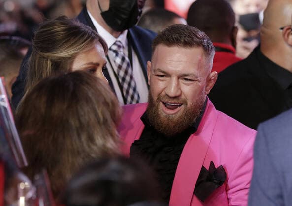 Ultimate Fighting Championship double champion Conor McGregor arrives on the red carpet near Machine Gun Kelly at the 38th annual MTV Video Music Awards at Barclays Center in New York City on Sunday, September 12, 2021.  NYP20210912168 JOHNxANGELILLO