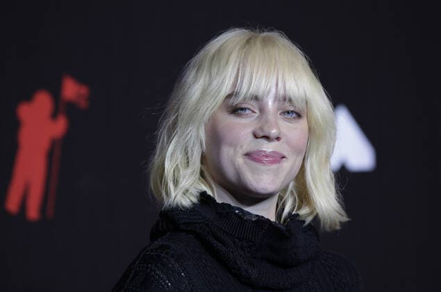 Billie Eilish arrives on the red carpet at the 38th annual MTV Video Music Awards at Barclays Center in New York City on Sunday, September 12, 2021.  NYP20210912173 JOHNxANGELILLO