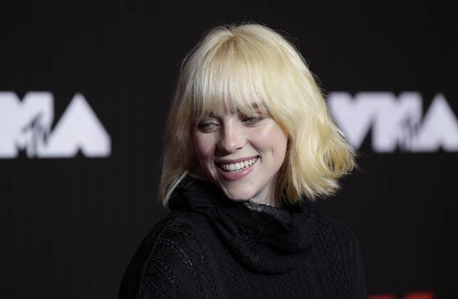 Billie Eilish arrives on the red carpet at the 38th annual MTV Video Music Awards at Barclays Center in New York City on Sunday, September 12, 2021.  NYP20210912171 JOHNxANGELILLO