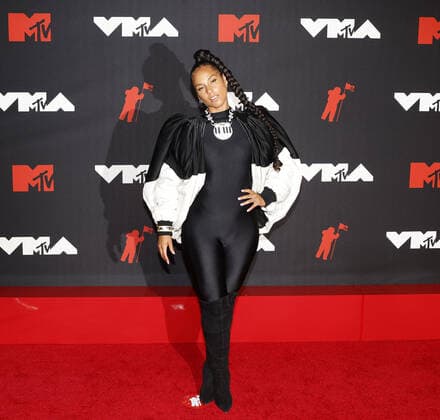 Alicia Keys arrives on the red carpet at the 38th annual MTV Video Music Awards at Barclays Center in New York City on Sunday, September 12, 2021.  NYP20210912196 JOHNxANGELILLO