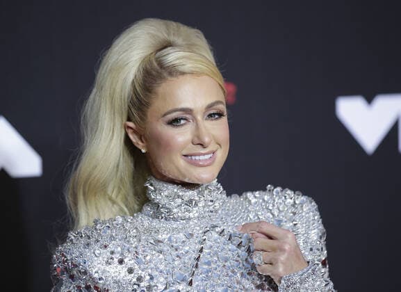 Paris Hilton arrives on the red carpet at the 38th annual MTV Video Music Awards at Barclays Center in New York City on Sunday, September 12, 2021.  NYP20210912831 JOHNxANGELILLO