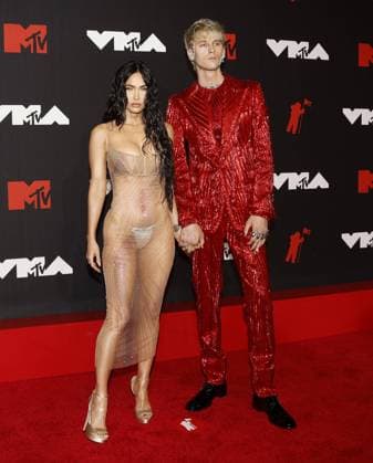 Entertainment Bilder des Tages Megan Fox and Machine Gun Kelly arrive on the red carpet at the 38th annual MTV Video Music Awards at Barclays Center in New York City on Sunday, September 12, 2021.  NYP20210912844 JOHNxANGELILLO