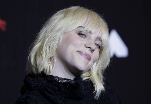 Billie Eilish arrives on the red carpet at the 38th annual MTV Video Music Awards at Barclays Center in New York City on Sunday, September 12, 2021.  NYP20210912850 JOHNxANGELILLO