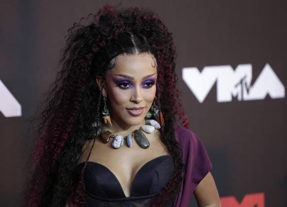 Doja CAt arrives on the red carpet at the 38th annual MTV Video Music Awards at Barclays Center in New York City on Sunday, September 12, 2021.  NYP20210912940 JOHNxANGELILLO