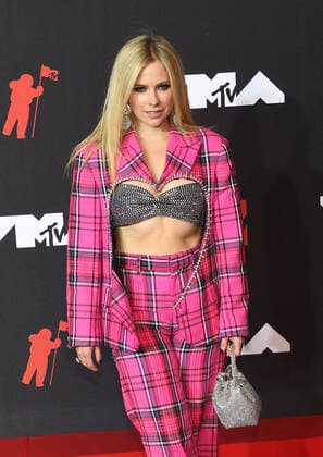 June 8, 2017, New York, NY, USA: Avril Lavigne attends the 2021 MTV Video Music Awards at Barclays Center on September 12, 2021 in the Brooklyn borough of New York City. New York USA - ZUMAs181 20170608_zea_s181_251 Copyright: xImagespacex