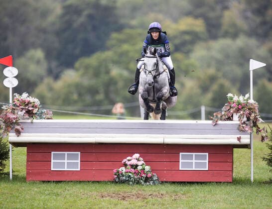 Bilder des Jahres 2021, Entertainment 09 September Entertainment Themen der Woche KW36 Entertainment Bilder des Tages . 12 09 2021. Cornbury, United Kingdom. Zara Tindall riding her horse Classical Euro Star as she competes in the Cornbury House Horse Trials in Oxfordshire,United Kingdom.  xi-Imagesx IIM-22566-0039