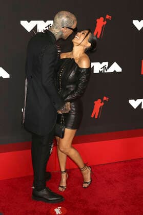 Travis Barker and Kourtney Kardashian at the 2021 MTV Video Music Awards at Barclays Center New York, 12 09 2021 Foto:xR.xWagnerx xFuturexImage