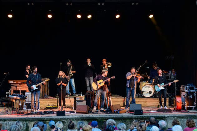 Gregor Meyle Band live at the Endlich wieder summer concert at the Parktheater Großer Garten Dresden, 12 09 2021 Foto:xM.xWehnertx xFuturexImage