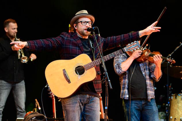 Gregor Meyle Band live at the Endlich wieder summer concert at the Parktheater Großer Garten Dresden, 12 09 2021 Foto:xM.xWehnertx xFuturexImage