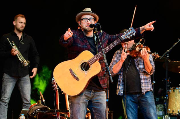 Gregor Meyle Band live at the Endlich wieder summer concert at the Parktheater Großer Garten Dresden, 12 09 2021 Foto:xM.xWehnertx xFuturexImage