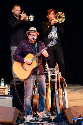 Gregor Meyle Band live at the Endlich wieder summer concert at the Parktheater Großer Garten Dresden, 12 09 2021 Foto:xM.xWehnertx xFuturexImage