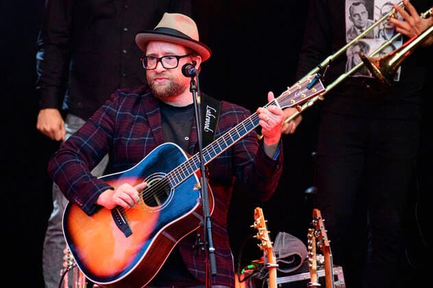 Gregor Meyle Band live at the Endlich wieder summer concert at the Parktheater Großer Garten Dresden, 12 09 2021 Foto:xM.xWehnertx xFuturexImage