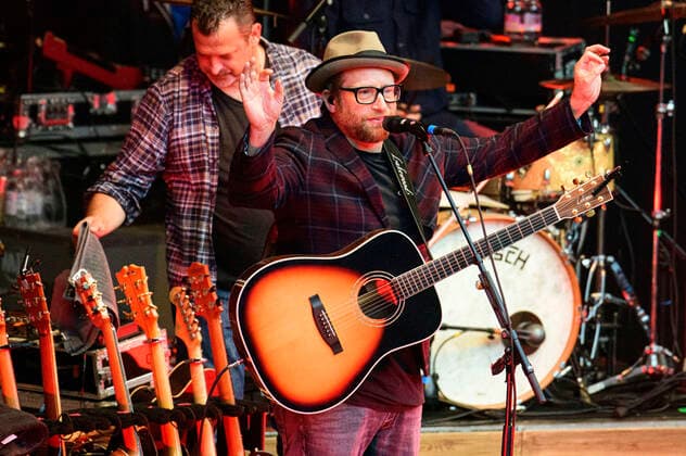 Gregor Meyle Band live at the Endlich wieder summer concert at the Parktheater Großer Garten Dresden, 12 09 2021 Foto:xM.xWehnertx xFuturexImage