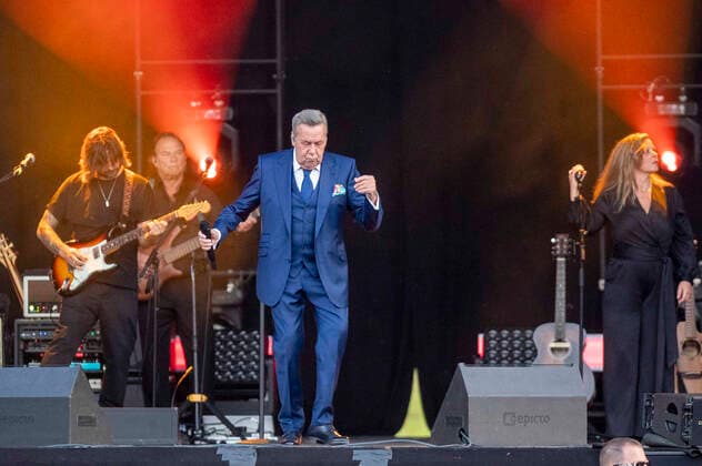Roland Kaiser live at the Apolda Music Summer on the festival meadow Apolda, 12 09 2021 Foto:xM.xKremerx xFuturexImage