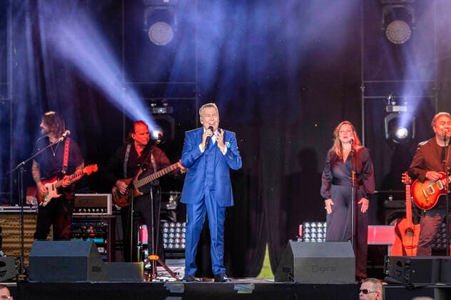 Roland Kaiser live at the Apolda Music Summer on the festival meadow Apolda, 12 09 2021 Foto:xM.xKremerx xFuturexImage
