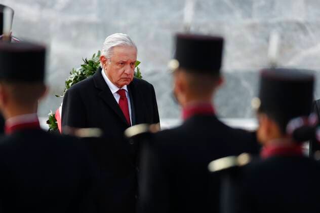 Mexiko, Ninos Heroes Gedenken in Mexiko-Stadt President Andres Manuel Lopez Obrador,participates in an act at the Altar a la Patria in Mexico City, Mexico, 13 September 2021.Lopez Obrador headed this Monday the commemoration of the 174th anniversary of the deed de los Ninos Heroes, where he was accompanied by his wife and important figures of his cabinet. EFE José Méndez Lopez Obrador leads commemoration of the Ninos Héroes in Mexico !ACHTUNG: NUR REDAKTIONELLE NUTZUNG!  Copyright: xJoséxMéndezx MEX1346 20210913-179a339c29b31887b40b09284b8ec0fedd4ce863