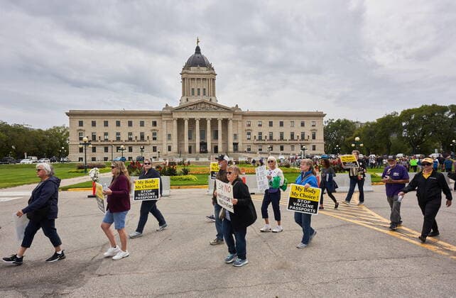 September 13, 2021, Winnipeg, mb, Canada: Protesters marched from the Manitoba Legislative Building to City Hall in Winnipeg on Monday, September 13, 2021. A group that calls themselves Canadian Frontline Nurses organized protests in all Canadian Provinces Monday. Winnipeg Canada  - ZUMAc35_ 20210913_zaf_c35_041 Copyright: xDavidxLipnowskix