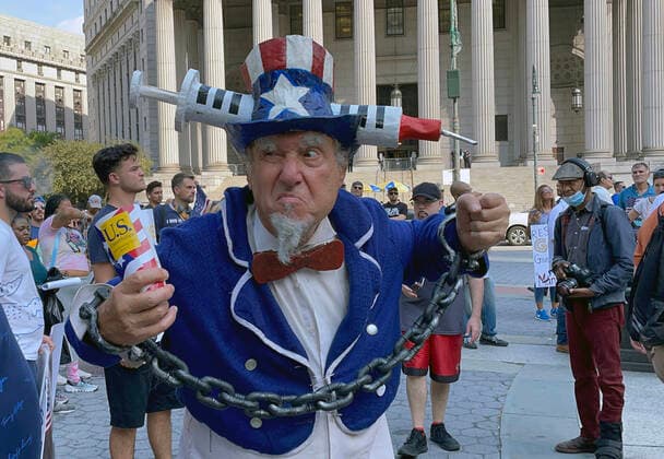NEW YORK, NY- SEPTEMBER 13: View of the Great American Walkout No Mandates No Passports Rally at Foley Square in New York City on September 13, 2021. Copyright: xRainmakerxPhotox