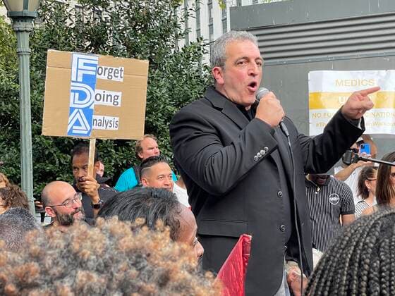 NEW YORK, NY- SEPTEMBER 13: Bill Pepitone speaks at the Great American Walkout No Mandates No Passports Rally at Foley Square in New York City on September 13, 2021. Copyright: xRainmakerxPhotox