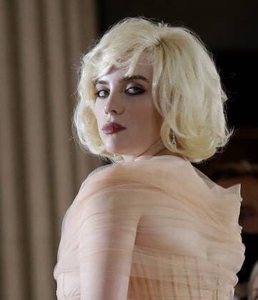 Billie Eilish arrives on the red carpet for The Met Gala at The Metropolitan Museum of Art celebrating the opening of In America: A Lexicon of Fashion in New York City on Monday, September 13, 2021.  NYP20210913303 JOHNxANGELILLO