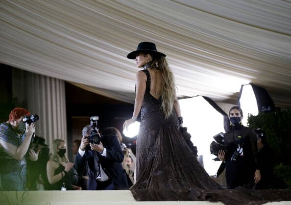 Jennifer Lopez arrives on the red carpet for The Met Gala at The Metropolitan Museum of Art celebrating the opening of In America: A Lexicon of Fashion in New York City on Monday, September 13, 2021.  NYP20210913313 JOHNxANGELILLO