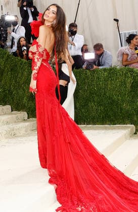 Emily Ratajkowski arrives for The Met Gala at The Metropolitan Museum of Art celebrating the opening of In America: A Lexicon of Fashion in New York City on Monday, September 13, 2021.  NYP20210913595 JOHNxANGELILLO