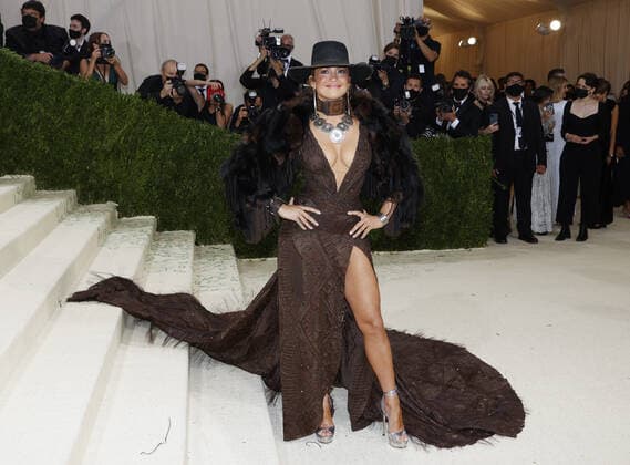Jennifer Lopez arrives on the red carpet for The Met Gala at The Metropolitan Museum of Art celebrating the opening of In America: A Lexicon of Fashion in New York City on Monday, September 13, 2021.  NYP20210913363 JOHNxANGELILLO