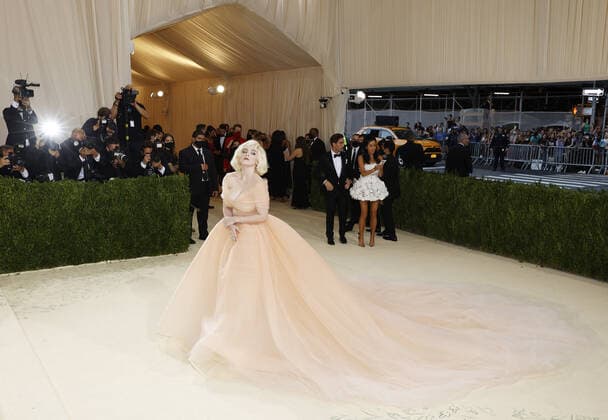 Billie Eilish arrives on the red carpet for The Met Gala at The Metropolitan Museum of Art celebrating the opening of In America: A Lexicon of Fashion in New York City on Monday, September 13, 2021.  NYP20210913325 JOHNxANGELILLO