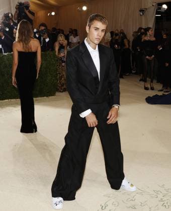 Justin Bieber arrives on the red carpet for The Met Gala at The Metropolitan Museum of Art celebrating the opening of In America: A Lexicon of Fashion in New York City on Monday, September 13, 2021.  NYP20210913356 JOHNxANGELILLO