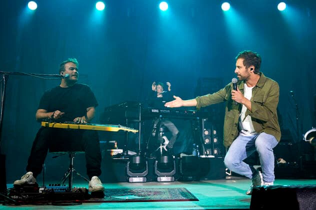 Max Giesinger at a charity concert as part of the concert series Back on Stage at the Gilde Parkbühne Hannover, 13 09 2021 Foto:xU.xStammx xFuturexImage