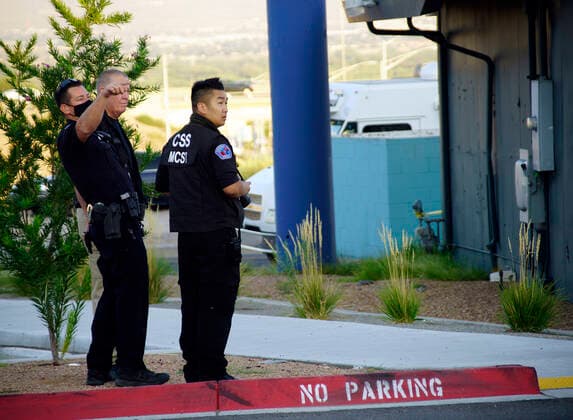 September 14, 2021, NEW MEXICO, USA: 091421.APD officers investigate a fatal shooting following an attempted robbery at Subway on Gibson SE . Photographed on Tuesday September 14, 2021. USA - ZUMAab1_ 20210914_zaf_ab1_003 Copyright: xAdolphexPierre-Louis Journalx