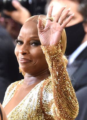 NEW YORK, NEW YORK - SEPTEMBER 13: Mary J Blige at the 2021 Met Gala benefit In America: A Lexicon of Fashion at Metropolitan Museum of Art on September 13, 2021 in New York City. Copyright: xJohnxPalmerx