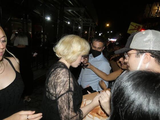 Sept 14, 2021, New York, NY, USA: Stylish and politically-skilled, suave rock superstar Billie Eillish engages and enraptures her fans outside a New York After Party, following Manhattan s _Event-of-the-Year_, the 2021 Met Gala.  Copyright: xJuliaxMineevax