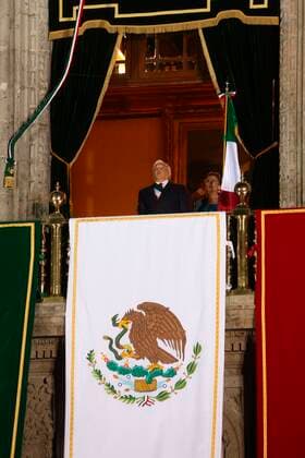 The President of Mexico, Andres Manuel Lopez Obrador, speaks during the ceremony of the 211th anniversary of the Cry of Independence from the central balcony of the National Palace, today, in Mexico City, Mexico, 15 September 2021. The president of Mexico, Andres Manuel Lopez Obrador, celebrated this Wednesday the Cry of Independence for the second consecutive year without the presence of citizens in the Zocalo capital due to the covid-19 pandemic. Mexico celebrates Cry of Independence without citizens in the square due to covid !ACHTUNG: NUR REDAKTIONELLE NUTZUNG!  Copyright: xSáshenkaxGutiérrezx MEX1607 20210916-6e1c5f85ace9dda9fdad946fb6e48c2e8123f31e