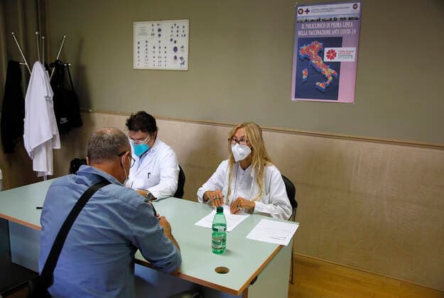 Rome, Launch of the campaign for the Third dose of the anti - Covid vaccination , with Pfizer vaccine, at the George Eastman Hospital of the Policlinico Umberto I Pictured:  Copyright: xPieroxTenaglix xIPAx xPieroxTenaglix