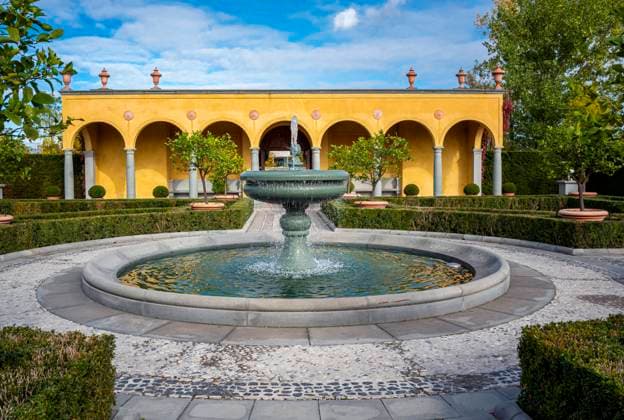 brunnen,italienischer garten,gärten der welt,italienische gärten *** fountain,italian garden,Gardens of the World,fountains,italian gardens gfk-mwx EDITORIAL USE ONLY