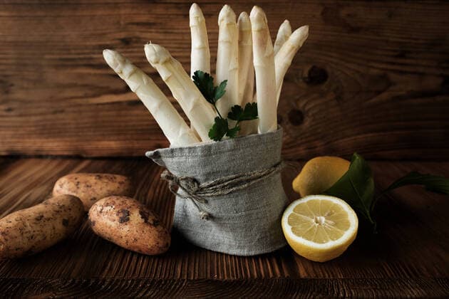 weißer spargel,zitrone,frühkartoffeln,bleichspargel,spargel,spargel weiß,zitronen *** white asparagus,lemon,Early potatoes,lemons m72-j0g