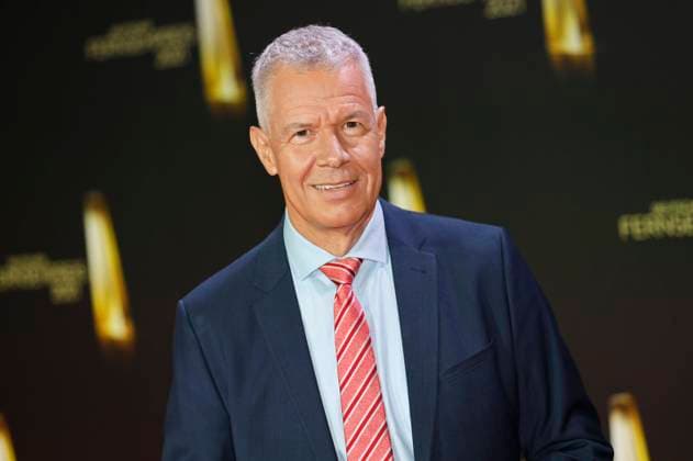 Peter Kloeppel bei der Verleihung des Deutschen Fernsehpreises 2021 im Tanzbrunnen. Köln, 16.09.2021 *** Peter Kloeppel at the award ceremony of the German Television Award 2021 at the Tanzbrunnen Cologne, 16 09 2021 Foto:xC.xHardtx xFuturexImage
