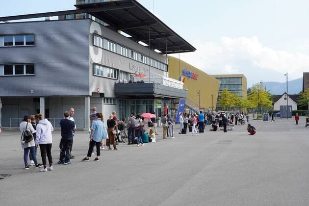Photo Manuel Geisser 17 09 2021 Covit 19 Corona Picture Large crowd at the vaccination unt Test Center Lucerne Switzerland