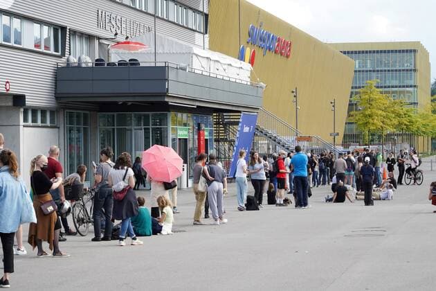 Photo Manuel Geisser 17 09 2021 Covit 19 Corona Picture Large crowd at the vaccination unt Test Center Lucerne Switzerland