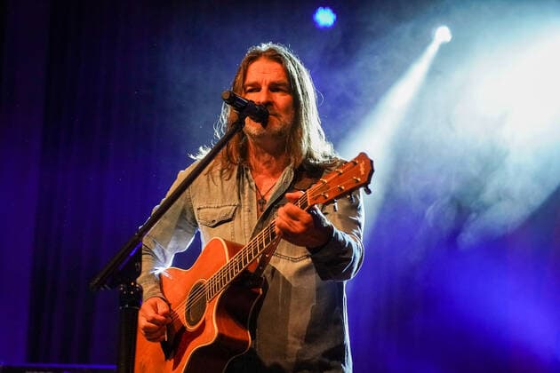 Ray Wilson and his band performed at the Mörfelder Bürgerhaus Mörfelden Walldorf 17 09 2021 Ray Wilson concert