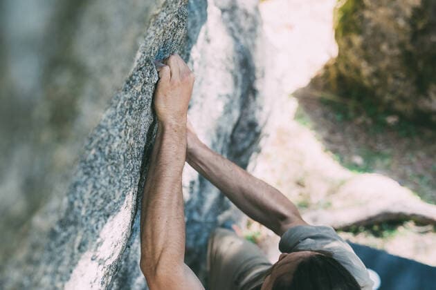 High angle view of young male boulderer gripping boulder, Lombardy, Italy, 03.08.2017, Copyright: xEugenioxMarongiux, model released, climbing,gripping,recreation,high angle view,risk,adventure,challenge,concentration,flexibility,real people,fitness,skill,getting away from it all,boulder,20 to 24 years,hand,caucasian ethnicity,male,man,young man,only one young man,one person,europe,italy,outdoors,rural,day,action,sport,travel,vacation,active lifestyle,bouldering,edge,moving upwards,only male,lombardy,boulderer,August 2017 Release,mello,Thinking,Concentration,Holding,Gripping,Climbing,Caucasian Ethnicity,Young Adult,20-24 Years,Male,Men,Young Men,Adventure,Challenge,Flexibility,Risky,Getting Away From It All,Skill,One Person,Edge,Southern Ref:IS09B7JW9