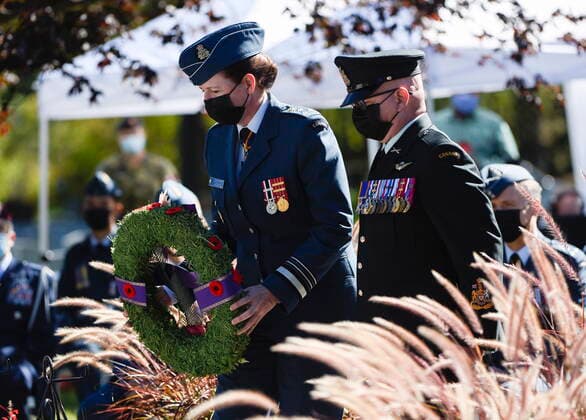 September 19, 2021, Ottawa, ON, CAN: Vice Chief of the Defence Staff Lieutenant-General Frances Allen lays a wreath at a ceremony marking the 81st anniversary of the Battle of Britain at Beechwood National Military Cemetery, in Ottawa, on Sunday, Sept. 19, 2021. Ottawa CAN  - ZUMAc35_ 20210919_zaf_c35_019 Copyright: xJustinxTangx