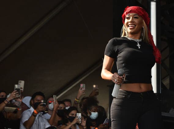 September 18, 2021, Las Vegas, NV, USA: Saweetie performs on the Daytime Stage at the 2021 iHeartRadio Music Festival at AREA15 on September 18, 2021 in Las Vegas, Nevada. Las Vegas USA - ZUMAs181 20210918_zea_s181_143 Copyright: xImagespacex