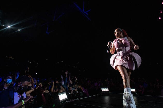 September 18, 2021, Concord, CA, USA: Keyshia Cole performs on Day One of the Lights on Festival at Concord Pavilion on September 18, 2021 in Concord, California. ( Chris Tuite imageSPACE) Concord USA - ZUMAs181 20210918_zea_s181_295 Copyright: xImagespacex
