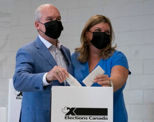 September 20, 2021, Bowmanville, on, Canada: Conservative leader Erin O Toole and Rebecca OÃ¢â‚¬â ¢Toole cast their ballot n the federal election Monday, September 20, 2021 in Bowmanville, Ontario. Bowmanville Canada  - ZUMAc35_ 20210920_zaf_c35_024 Copyright: xAdrianxWyldx