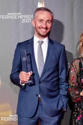 German Television Award 2021 winner Jan Böhmermann on the red carpet at the German Television Award ceremony at the Tanzbrunnen in Cologne, Germany Copyright: xEventpressxGolejewskix