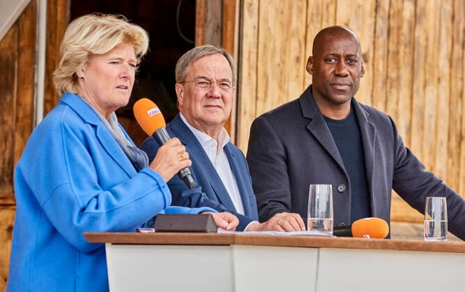Armin Laschet Monika Grütters Joe Chialo Germany, Berlin The CDUs candidate for chancellor Armin Laschet presents a draft Successful new start for the creative industries together with Monika Grütters and Joe Chialo